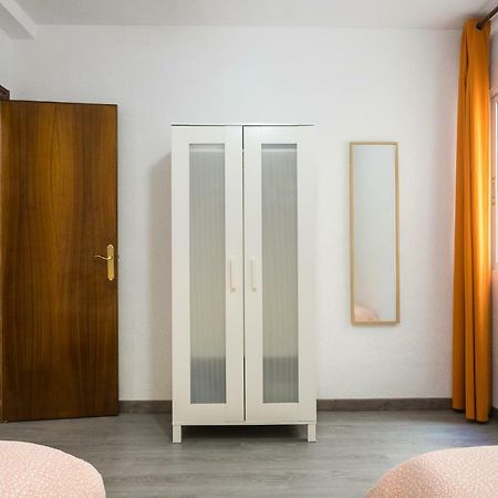 Lovely, New, Bright 3 Mins To Beach Apt 105 Sq Meters Alicante Buitenkant foto