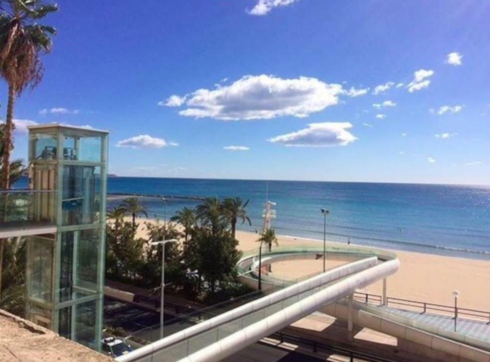 Lovely, New, Bright 3 Mins To Beach Apt 105 Sq Meters Alicante Buitenkant foto
