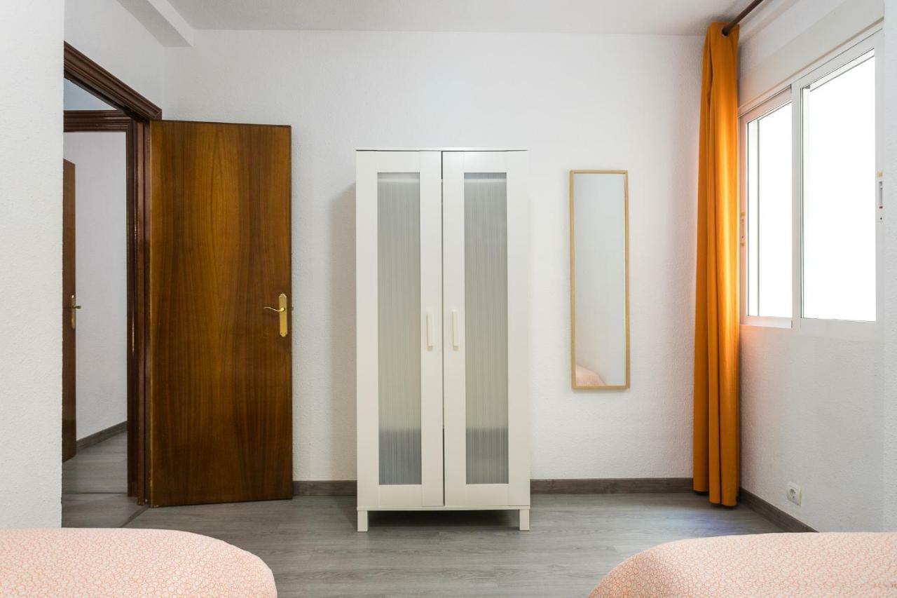 Lovely, New, Bright 3 Mins To Beach Apt 105 Sq Meters Alicante Buitenkant foto